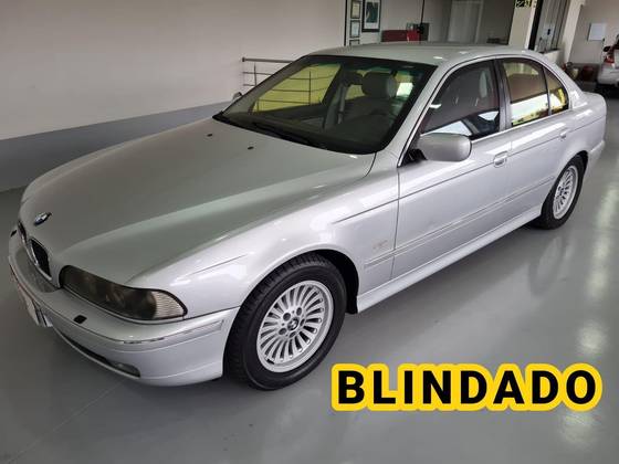 BMW 540i 4.4 PROTECTION SEDAN V8 32V GASOLINA 4P AUTOMÁTICO